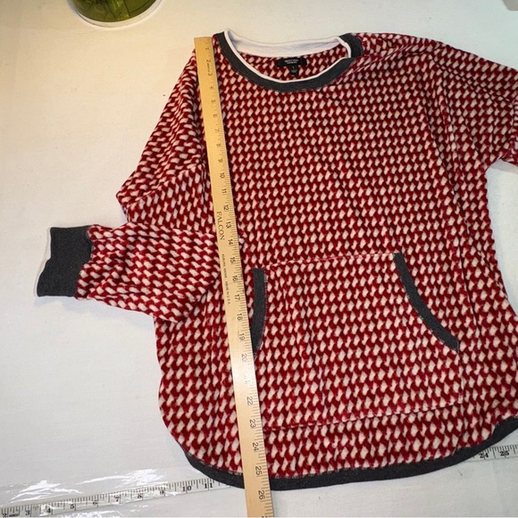 Simply Vera Vera Wang Red and White Patterned Fleece Sweatshirt Large Womens - Picture 6 of 7